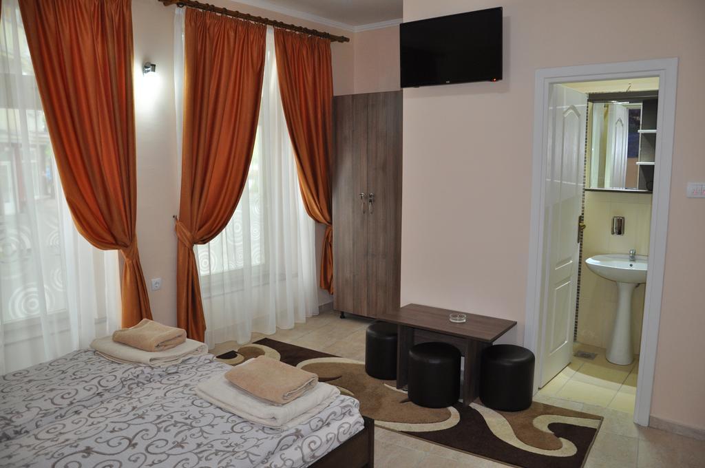 Guest House Best Food Subotica Bagian luar foto